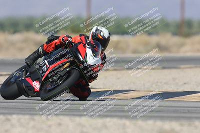 media/Oct-13-2025-Moto Forza (Mon) [[a66d839500]]/3-B Group/Session 3 (Turn 16)/